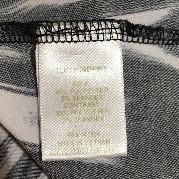 Time Line Blouse‎ - Picture 2 of 5